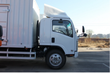 ISUZU 8T Cargo truck(6.7m 205HP)